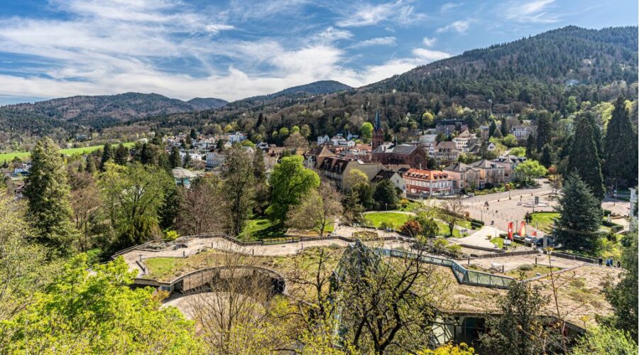 Badenweiler Therme, Hotels & Tipps — Das Beste aus dem Schwarzwald-Kurort